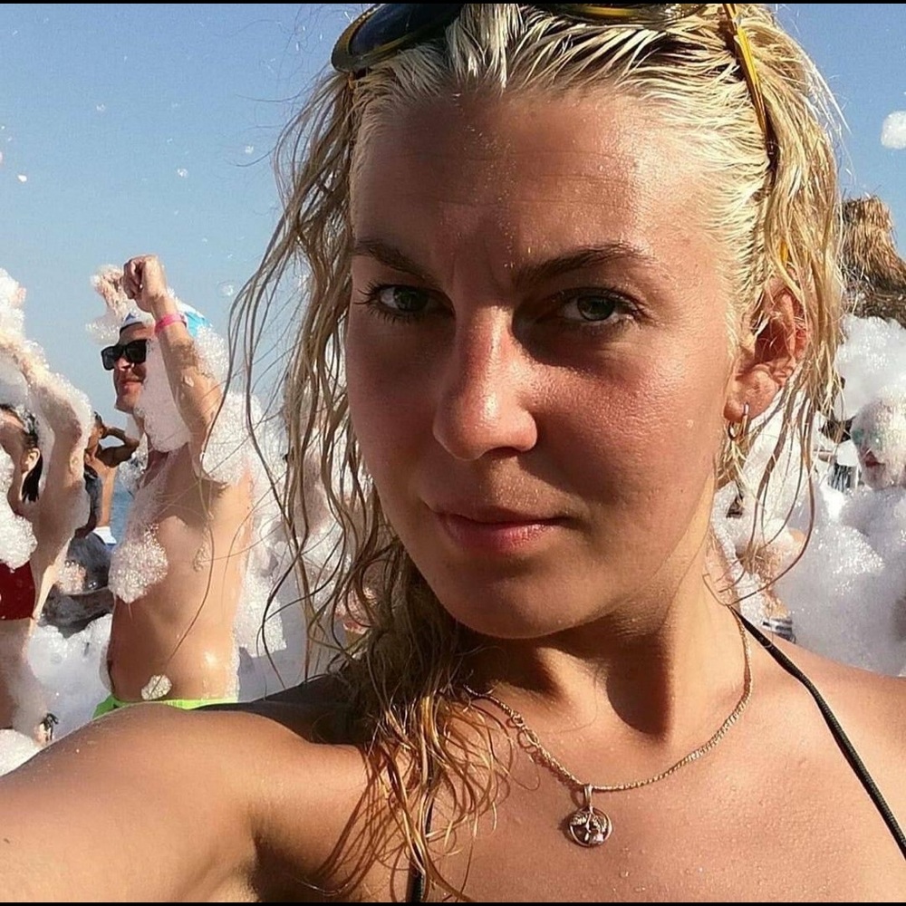 Meet your Posher, Curlybaddie